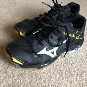 mizuno wave lightning z3 volleyball shoes